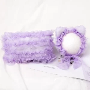 طقم مخدة مع قبعة قماشية من الدانتيل