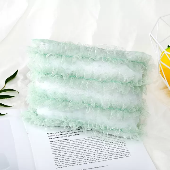 مخدة قماشية من الدانتيل