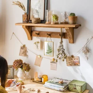 رف خشي بثلاثة علاقات