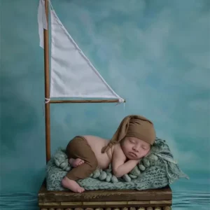 سرير خشبي بعلم لتصوير مواليد