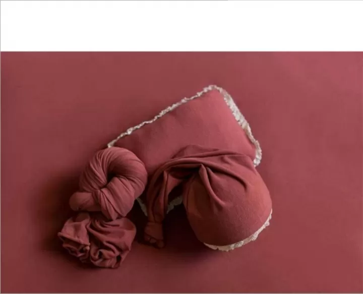 طقم خلفية + مخدة + قبعة + لفة لتصوير المواليد