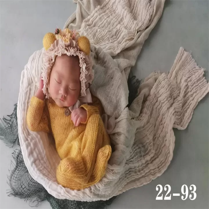 طقم ملابس صوف قميص + مخدة + قبعة + دبدوب لعبة لتصوير المواليد