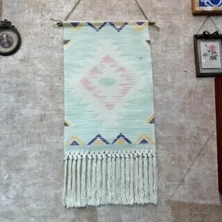 تعليقة مكرميه لتزين الجدار