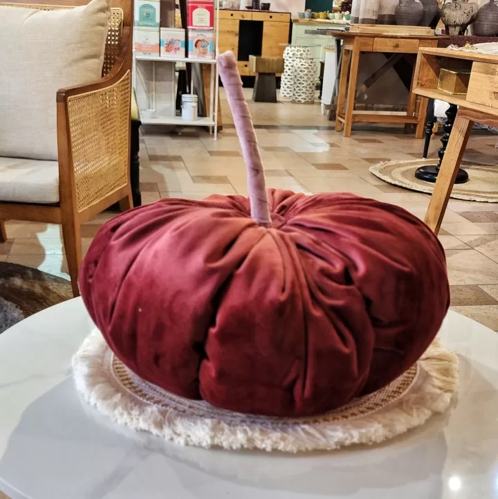 يقطين من قماش المخمل الفاخر - مقاس 27 سم