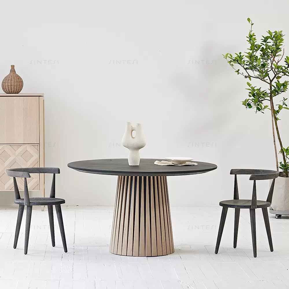 طاولة طعام دائرية من الخشب الطبيعي