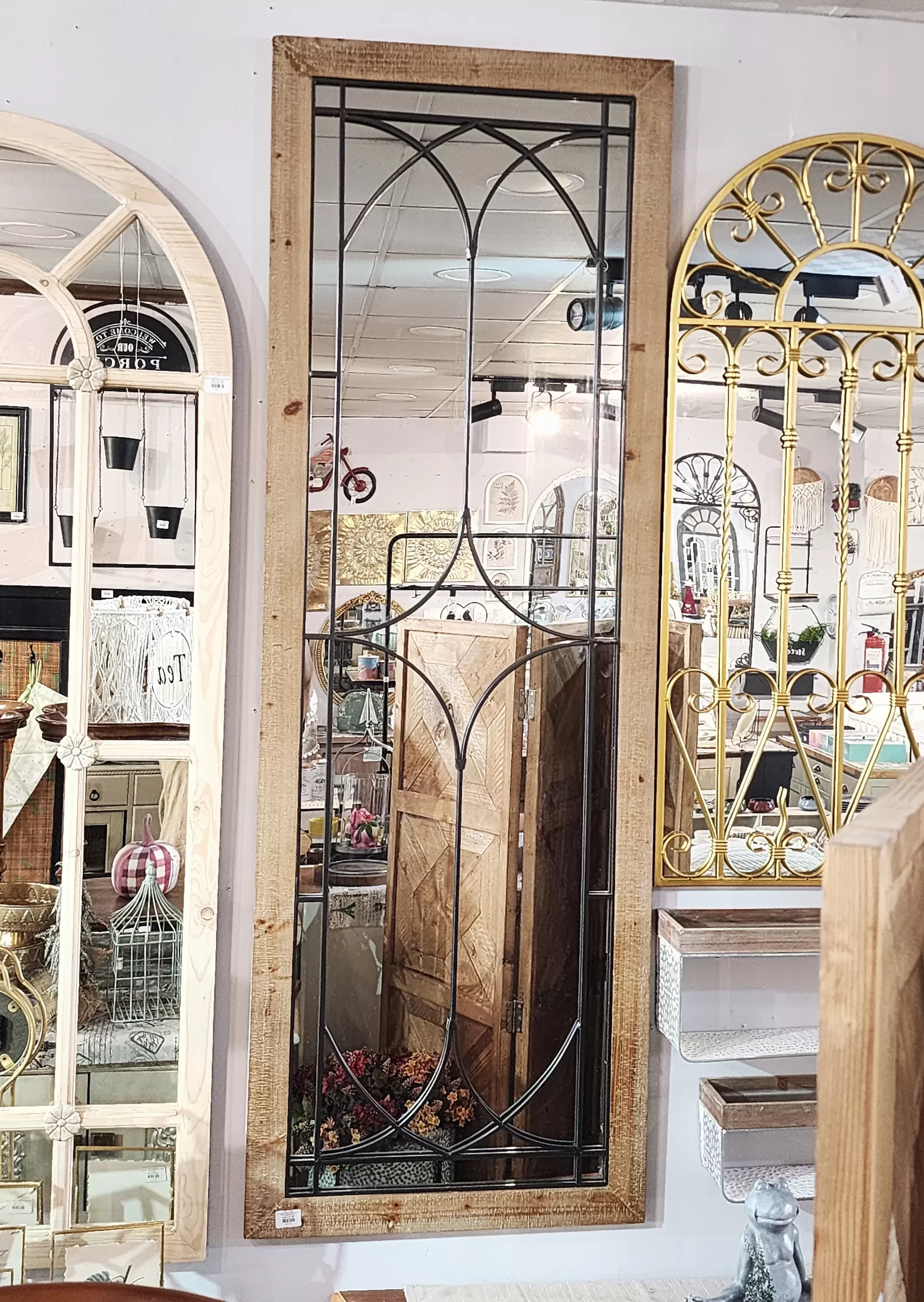 مرآة حائط بإطار خشبي طبيعي لتزيين الجدران والمداخل – تصميم أنيق وعصري