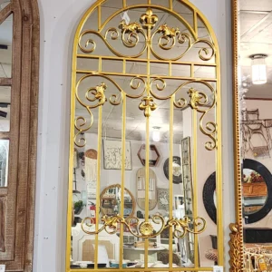 مرآة أنيقة بإطار معدني لتزيين الجدران والمداخل