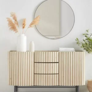 دولاب مدخل ريفي بابواب بارزة من الاطراف و ثلاثة ادراج من المنتصف