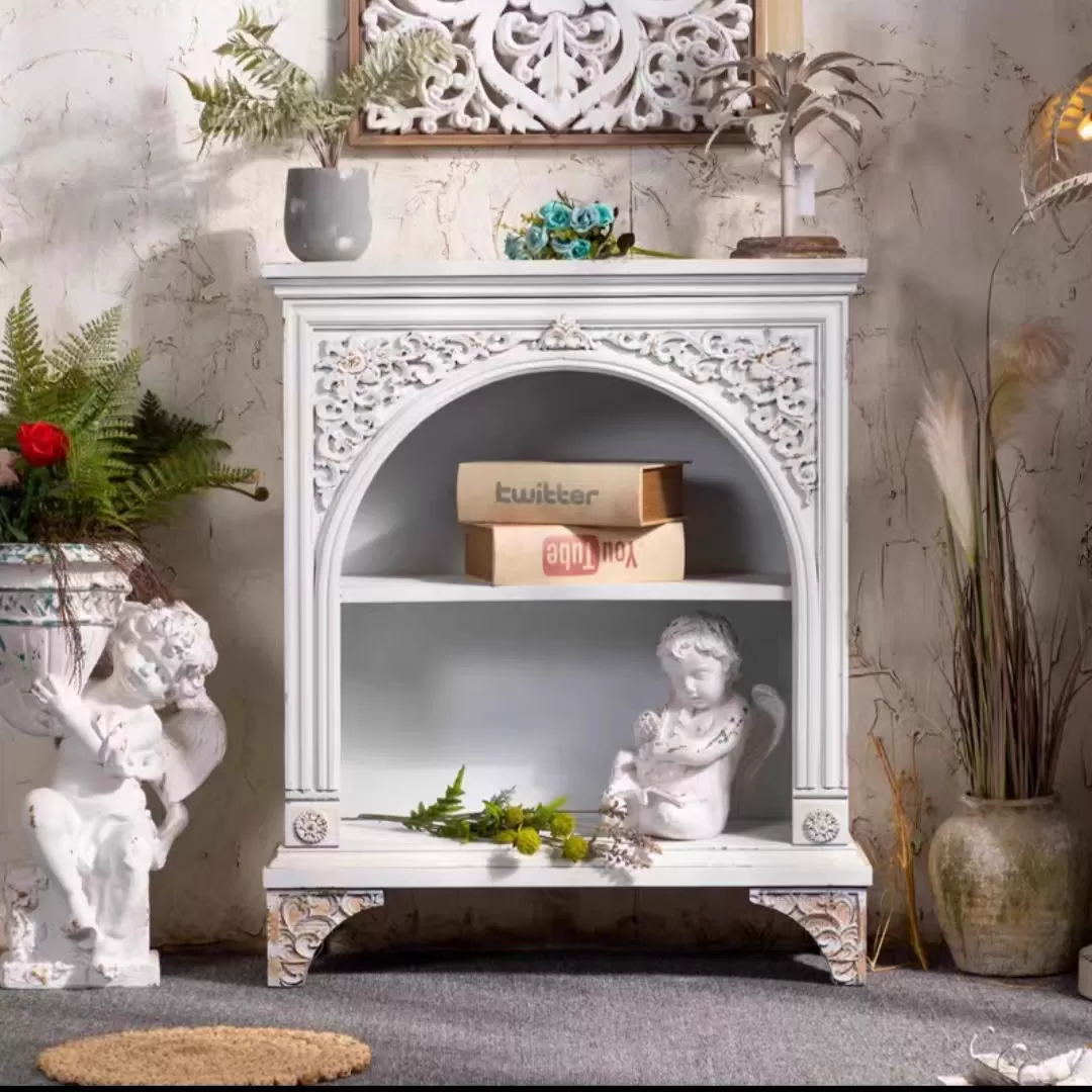 مدخل كونسول خشبي على هيئة مكتبة باللون الأبيض – ستايل شابي شيك