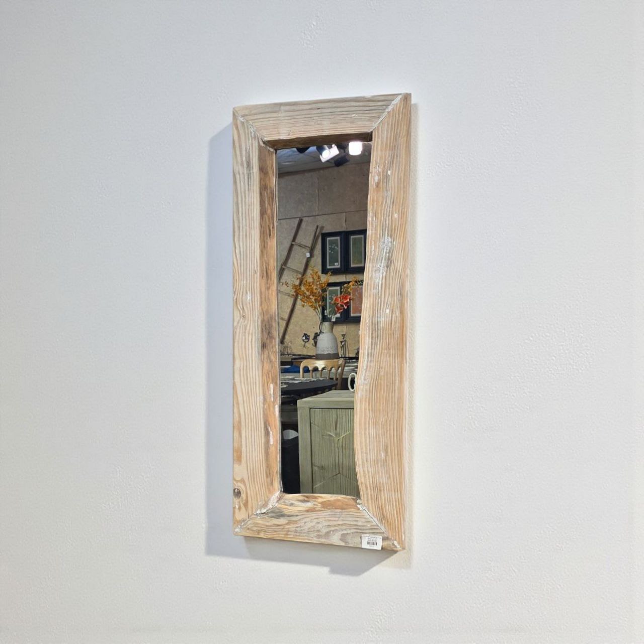 مرآة حائط بإطار خشبي طبيعي لتزيين الجدران والمداخل – تصميم أنيق وعصري